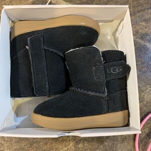 Ugg toddler black fuzzy boots